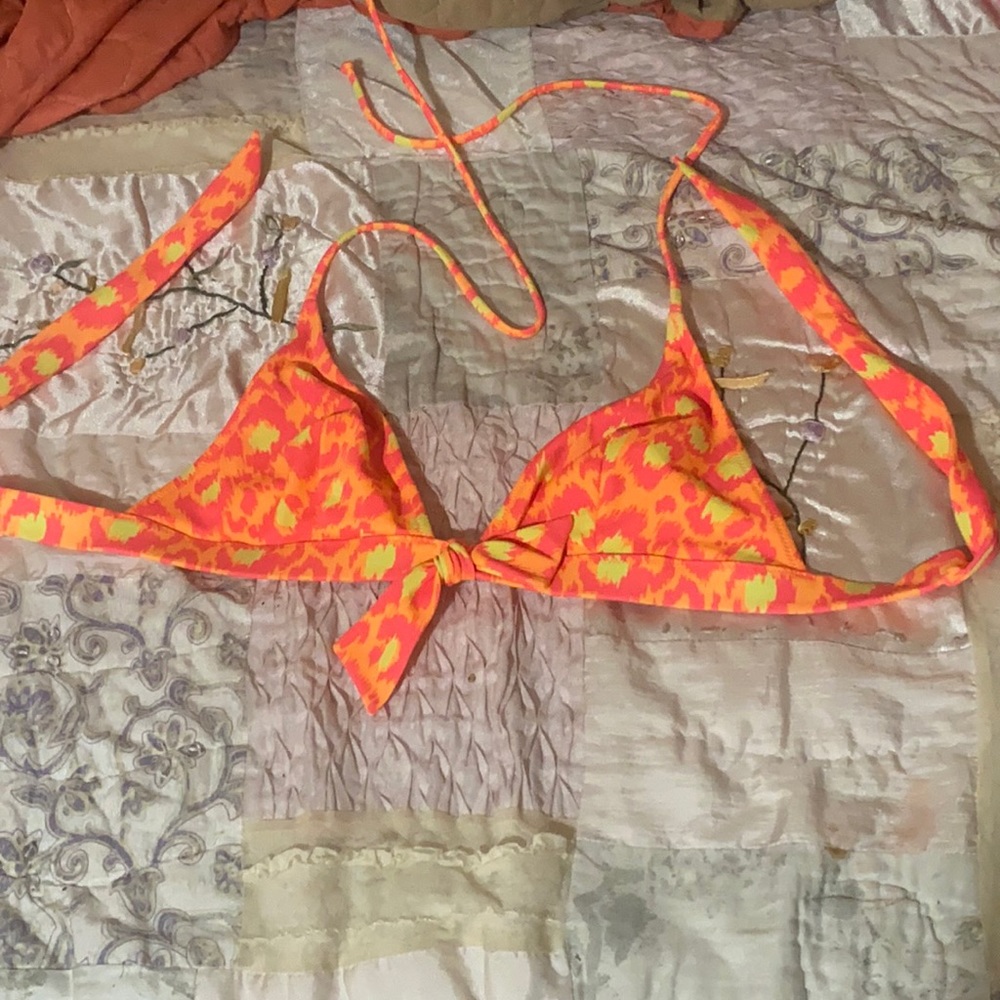Victoria’s Secret bathing suit top size small